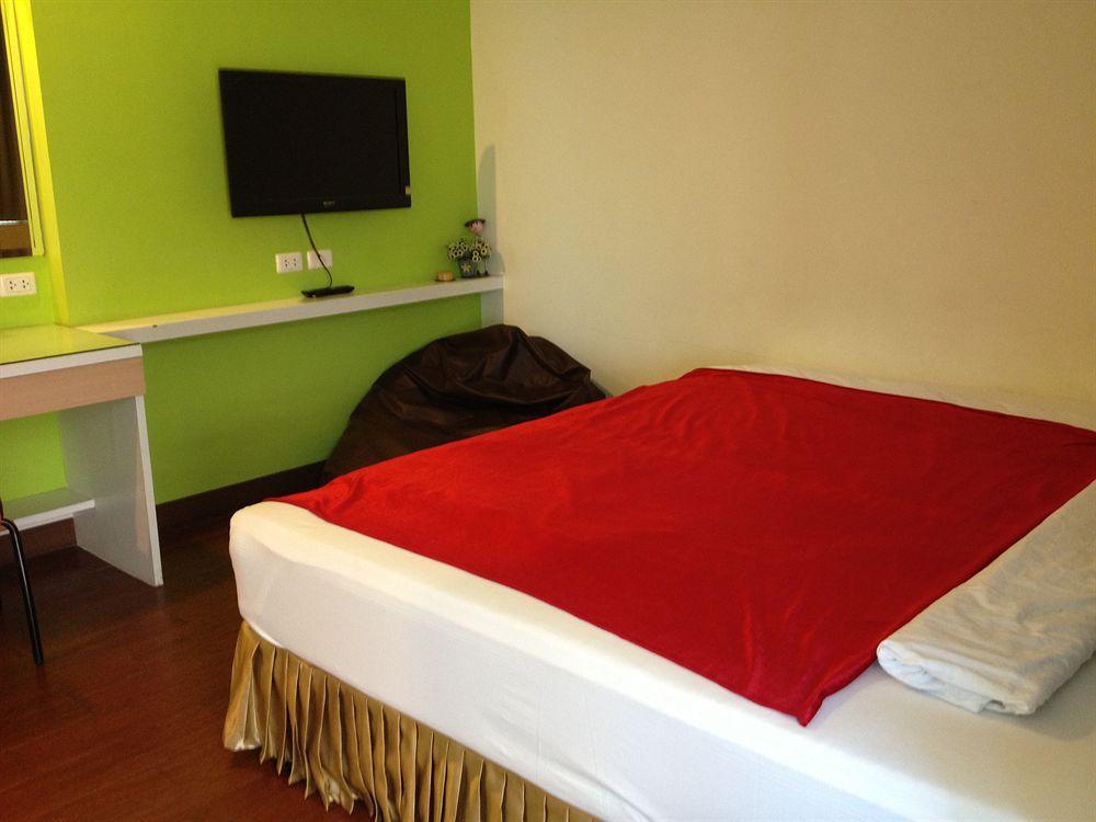 בנגקוק Lido Millennium Hotel מראה חיצוני תמונה