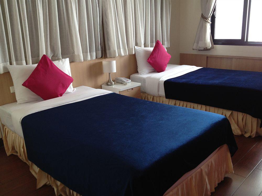 בנגקוק Lido Millennium Hotel מראה חיצוני תמונה