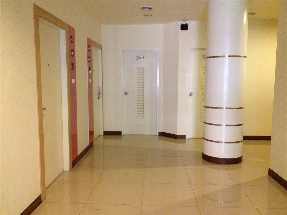 בנגקוק Lido Millennium Hotel מראה חיצוני תמונה